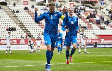 A karla - Ísland áfram í 63. sæti heimslista FIFA