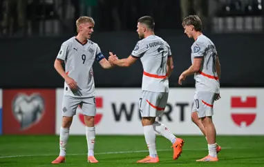 Mæta Úkraínu í Varsjá á sunnudag