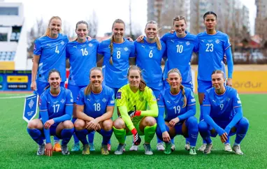 Miðar fyrir handhafa A og DE skírteina á Ísland-Austurríki