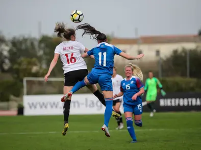 A kvenna - Sex breytingar á byrjunarliðinu frá leiknum gegn Kanada