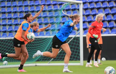 A kvenna mætir Austurríki á þriðjudag