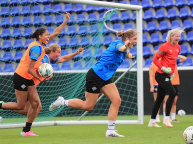 A kvenna mætir Austurríki á þriðjudag