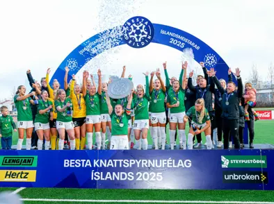 Íslandsmeistarar kvenna hylltir á Kópavogsvelli
