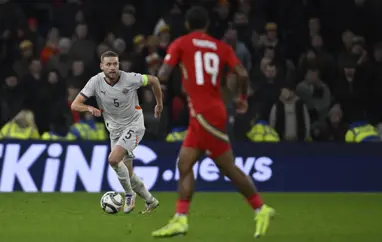 Mæta Norður-Írum í Belfast