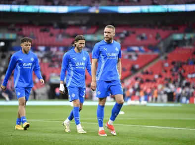 Holland á De Kuip á mánudag