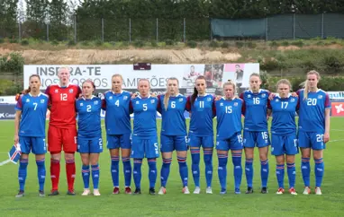 A kvenna - Ísland mætir Skotlandi á mánudag