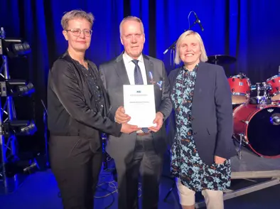 Jóhann Króknes Torfason sæmdur heiðurskrossi KSÍ