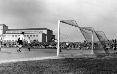 ÍBV og Víkingur R. hafa fjórum sinnum mæst í bikarkeppni KSÍ