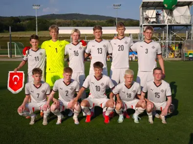 U17 karla sigurvegarar Telki Cup