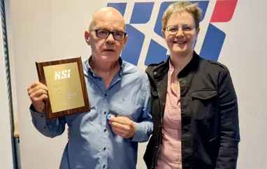 Bragi Bergmann sæmdur gullmerki KSÍ