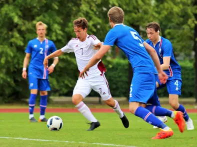 U18 karla:  Tveggja marka sigur á Lettum