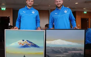 Hljóta heiðursviðurkenningu fyrir 100 A-landsleiki