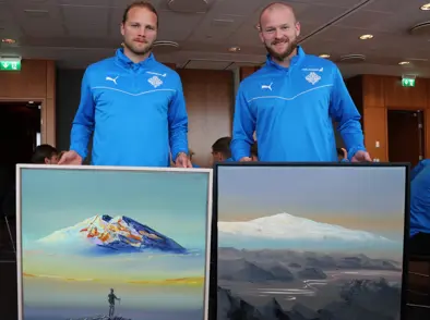 Hljóta heiðursviðurkenningu fyrir 100 A-landsleiki