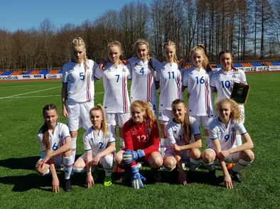U16 kvenna - 9-0 sigur gegn Litháen