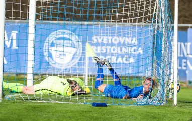 A kvenna - Flottur 2-0 sigur gegn Slóveníu