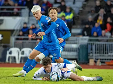 Mæta Englandi á Wembley í júní