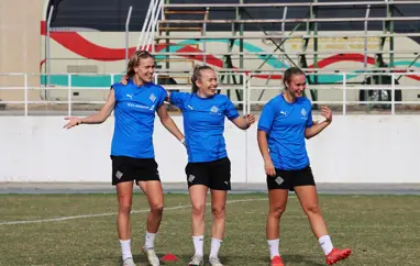 A kvenna - Ísland mætir Kýpur á þriðjudag (1)