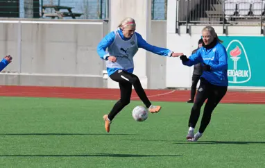 A kvenna mætir Póllandi á föstudag