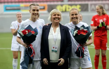 Fimm heiðruð fyrir 100-leikja áfanga