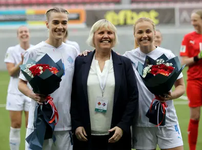 Fimm heiðruð fyrir 100-leikja áfanga