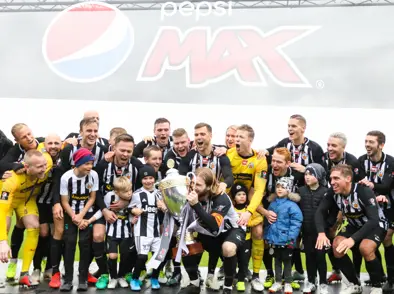 Sigurvegarar í deildum Íslandsmótsins