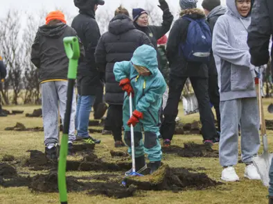 Fjöl­nota íþrótta­hús í Borgar­nesi