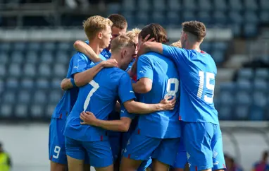 2-3 sigur á Finnlandi