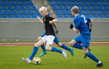 Afkastageta 14 ára knattspyrnudrengja á Íslandi og í Noregi  