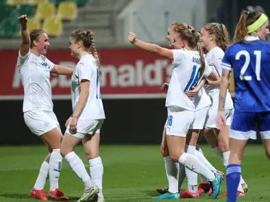 A kvenna - Ísland áfram í 16. sæti heimslista FIFA