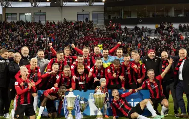 Íslensk knattspyrna 2021 komin út