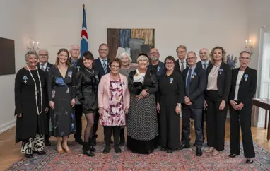 Sæmdur heiðursmerki hinnar íslensku fálkaorðu