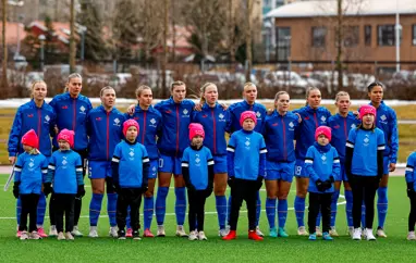 Vill barnið þitt vera lukkukrakki á Ísland - Pólland