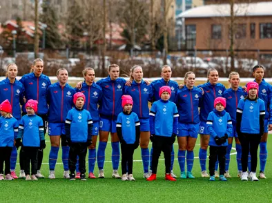 Vill barnið þitt vera lukkukrakki á Ísland - Pólland