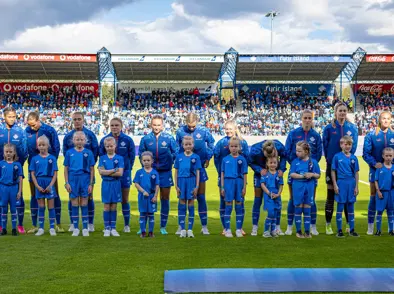 Vill barnið þitt vera lukkukrakki á Ísland - Serbía?