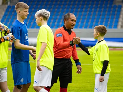 Metár í fjölda dómarastarfa