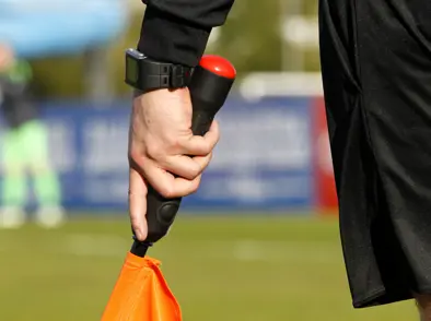 Dómari frá Wales dæmir leik KR og ÍBV í Pepsi deild karla