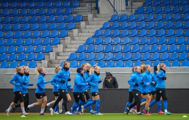 Afhending miða á leik A kvenna gegn Hollandi fyrir handhafa A og DE skírteina