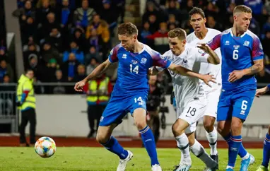 Afhending miða á umspilsleik í mars fyrir handhafa A og DE skírteina