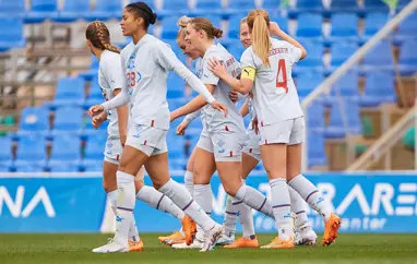 A kvenna - Hópurinn fyrir apríl verkefni