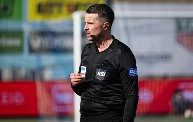 Dæmdi sinn 200. leik á dögunum