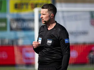 Dæmdi sinn 200. leik á dögunum