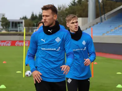 Undirbúningur fyrir England hafinn