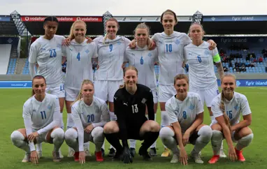 Tveggja marka sigur gegn Írum