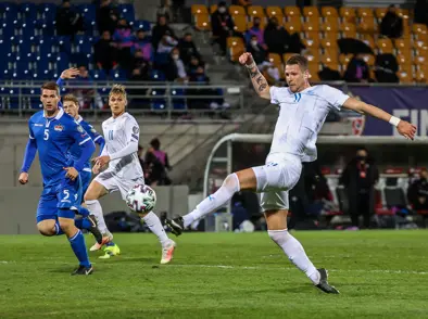 A karla í 52. sæti FIFA-listans