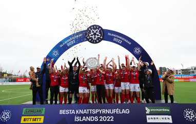 Besta deild kvenna hefst á þriðjudag (1)