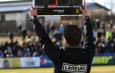 Þorvaldur Árnason og Oddur Helgi Guðmundsson dæma í undankeppni EM hjá U19 karla