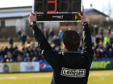 Þorvaldur Árnason og Oddur Helgi Guðmundsson dæma í undankeppni EM hjá U19 karla