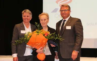 Svanfríður sæmd heiðurskrossi ÍSÍ