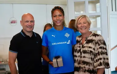 Heimsóttu landsliðið