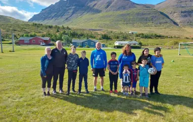 Metár hjá Komdu í fótbolta með Mola